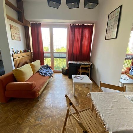 Ohmyhome - Sunny Apartment In City Center Warsawa Bagian luar foto