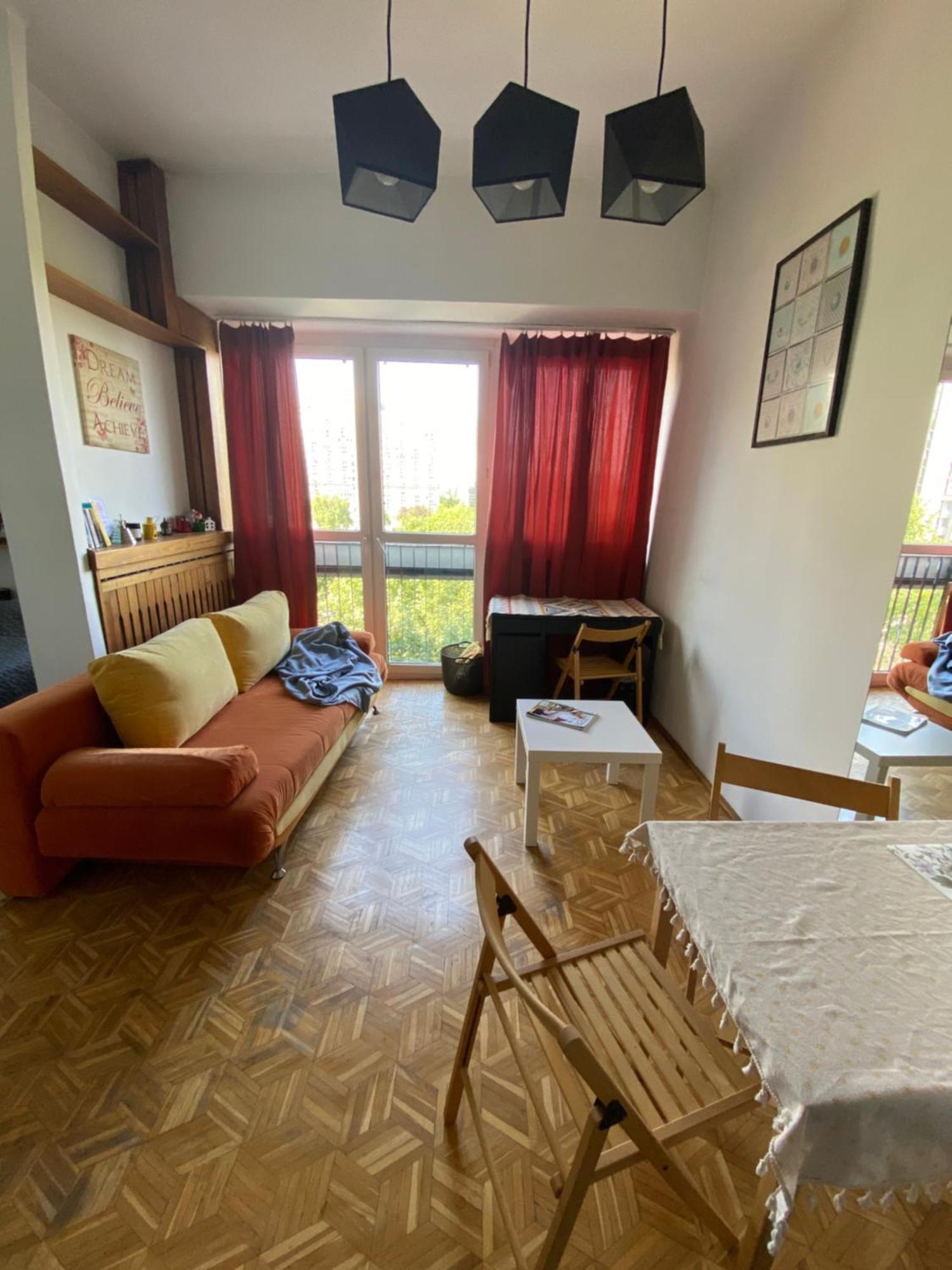 Ohmyhome - Sunny Apartment In City Center Warsawa Bagian luar foto